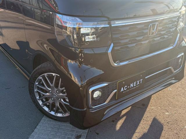 N-BOXカスタム ターボ 純正9インチナビ 両側電動スライドドア アラウンドビューモニター シートヒーター フルセグTV CD DVD USBポート パドルシフト 踏み間違防止 ドライブレコーダー ACC ホンダセンシング(28枚目)