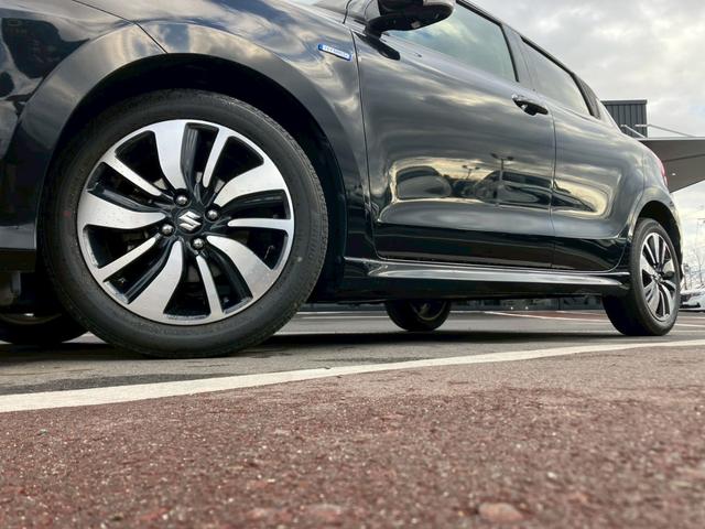 スイフト ハイブリッドRS 純正ナビ 全周囲カメラ ステリモ パドルシフト アイドリングストップ LEDヘッドライト 横滑り防止装置 ドラレコ シートヒーター スマートキー フルセグTV Bluetooth USB CD ETC(7枚目)