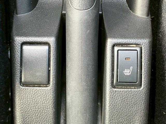 スイフト ハイブリッドRS 純正ナビ 全周囲カメラ ステリモ パドルシフト アイドリングストップ LEDヘッドライト 横滑り防止装置 ドラレコ シートヒーター スマートキー フルセグTV Bluetooth USB CD ETC(16枚目)