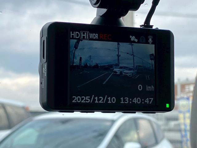 スイフト ハイブリッドRS 純正ナビ 全周囲カメラ ステリモ パドルシフト アイドリングストップ LEDヘッドライト 横滑り防止装置 ドラレコ シートヒーター スマートキー フルセグTV Bluetooth USB CD ETC(19枚目)