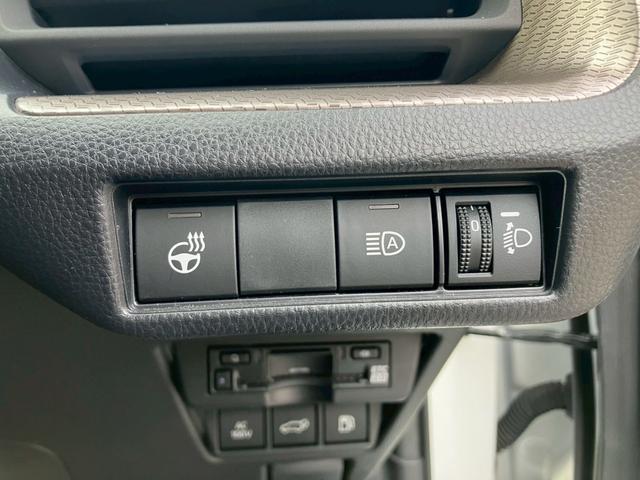 プリウス Ｚ　１２．３インチディスプレイオーディオ　全周囲カメラ　フルセグＴＶ　　デジタルインナーミラー　パワーシート　シートベンチレーション　パワーバックドア　ブラインドスポットモニター　ステアリングヒーター（15枚目）