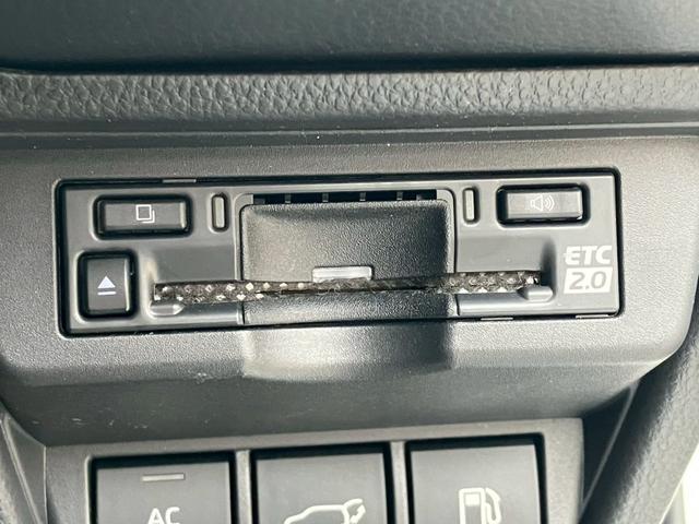 プリウス Ｚ　１２．３インチディスプレイオーディオ　全周囲カメラ　フルセグＴＶ　　デジタルインナーミラー　パワーシート　シートベンチレーション　パワーバックドア　ブラインドスポットモニター　ステアリングヒーター（17枚目）