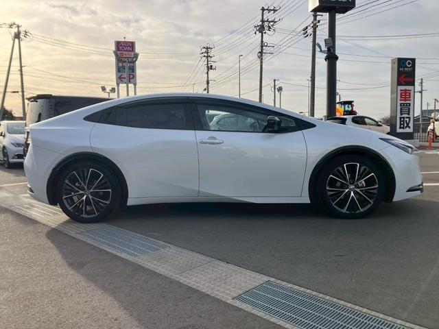 プリウス Ｚ　１２．３インチディスプレイオーディオ　全周囲カメラ　フルセグＴＶ　　デジタルインナーミラー　パワーシート　シートベンチレーション　パワーバックドア　ブラインドスポットモニター　ステアリングヒーター（22枚目）