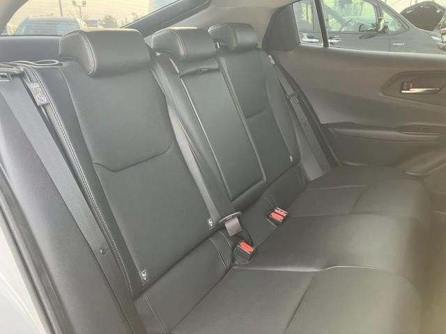 プリウス Ｚ　１２．３インチディスプレイオーディオ　全周囲カメラ　フルセグＴＶ　　デジタルインナーミラー　パワーシート　シートベンチレーション　パワーバックドア　ブラインドスポットモニター　ステアリングヒーター（26枚目）