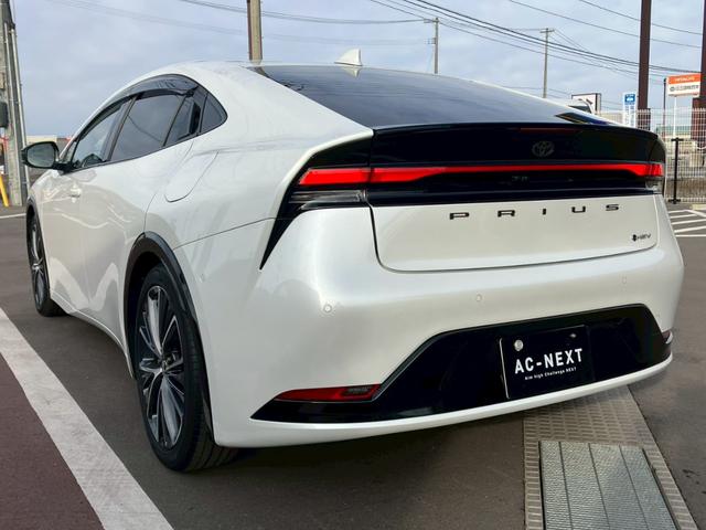 プリウス Ｚ　１２．３インチディスプレイオーディオ　全周囲カメラ　フルセグＴＶ　　デジタルインナーミラー　パワーシート　シートベンチレーション　パワーバックドア　ブラインドスポットモニター　ステアリングヒーター（35枚目）