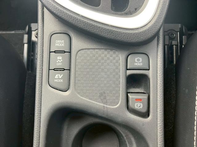 ヤリスクロス ハイブリッドＺ　モデリスタエアロ　クリアランスソナー　純正ディスプレイオーディオ　アラウンドビューモニター　トヨタセーフティセンス　ステアリングヒーター　シートヒーター　パワーシート　アダクティブクルーズコントロール（16枚目）