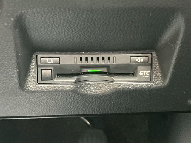 ヤリスクロス ハイブリッドＺ　モデリスタエアロ　クリアランスソナー　純正ディスプレイオーディオ　アラウンドビューモニター　トヨタセーフティセンス　ステアリングヒーター　シートヒーター　パワーシート　アダクティブクルーズコントロール（19枚目）