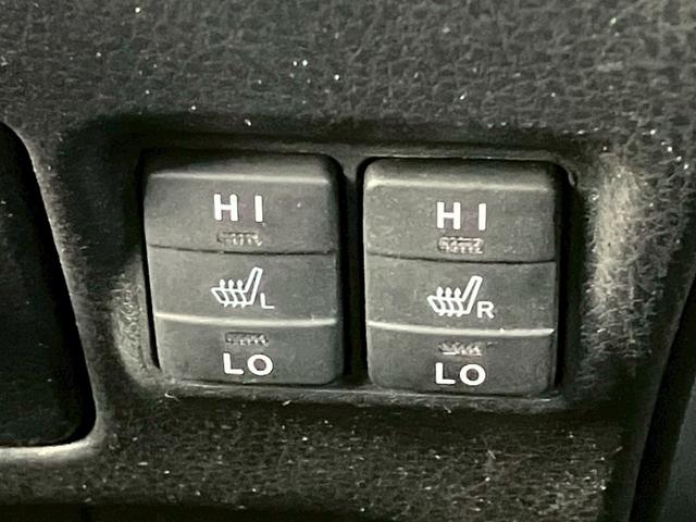 ヴォクシー ハイブリッドＺＳ　煌　ワンオーナー　純正１０インチナビ　純正１２．１インチフリップダウンモニター　モデリスタアルミ　両側電動スライド　シートヒーター　フルセグ　Ｂｌｕｅｔｏｏｔｈ　バックモニター　ＥＴＣ　ドラレコ　クルコン（18枚目）