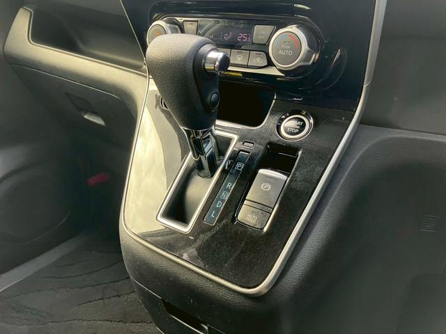 セレナ ハイウェイスターV 純正ナビ プロパイロット 全周囲モニター クリアランスソナー アダプティブクルーズコントロール ステリモ ブラスポ 電動パーキング パーキングアシスト 両側電動スライドドア ドラレコ ETC 純正AW(12枚目)