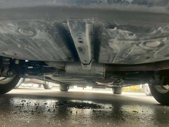 ヴォクシー ＺＳ　煌　ＡＬＰＩＮＥ１０インチナビ　ＡＬＰＩＮＥ１０．１インチ後部座席モニター　寒冷地仕様　両側電動スライドドア　バックカメラ　ステリモ　アイドリングストップ　横滑り防止装置　フルセグＴＶ　Ｂｌｕｅｔｏｏｔｈ（28枚目）