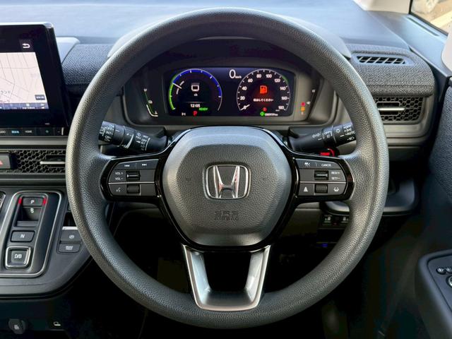 �y�`�b�b�z��葬�x�ł̏��q�͂������A�O���̎ԗ��Ƃ̋��������ɕۂ��Ȃ��玩���ŉ��������s���܂��B�������H���s���ɂ͑�ϊ������@�\�ł��B