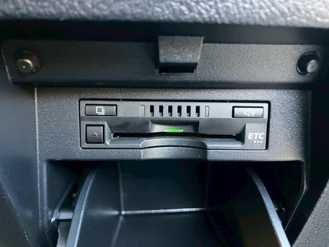 ヴェルファイア ２．５Ｚ　Ａエディション　ゴールデンアイズ　純正９インチナビ　フルセグＴＶ　Ｂｌｕｅｔｏｏｔｈ　１２．１インチ後部座席モニター　クリアランスソナー　クルコン　コーナーセンサー　　ＥＴＣ　　パワーバックドア　両側電動スライドドア　オットマン（16枚目）