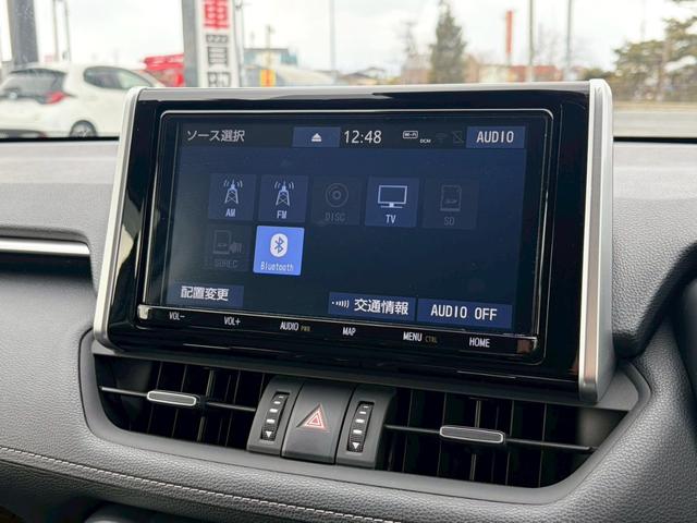 ＲＡＶ４ Ｇ　Ｚパッケージ　ＴＲＤエアロ　純正９インチナビ　フルセグＴＶ　Ｂｌｕｅｔｏｏｔｈ　ＤＶＤ　ＥＴＣ　デジタルインナーミラー　ブラインドスポットモニター　純正１９インチアルミホイール　バックカメラ　ＬＥＤヘッドライト（11枚目）