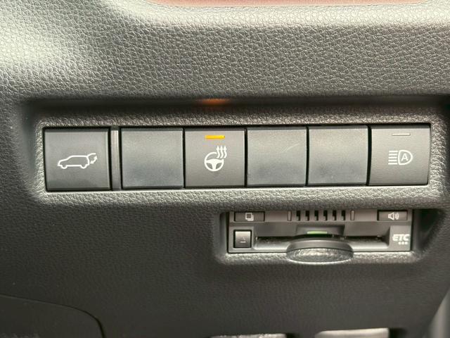 ＲＡＶ４ Ｇ　Ｚパッケージ　ＴＲＤエアロ　純正９インチナビ　フルセグＴＶ　Ｂｌｕｅｔｏｏｔｈ　ＤＶＤ　ＥＴＣ　デジタルインナーミラー　ブラインドスポットモニター　純正１９インチアルミホイール　バックカメラ　ＬＥＤヘッドライト（15枚目）