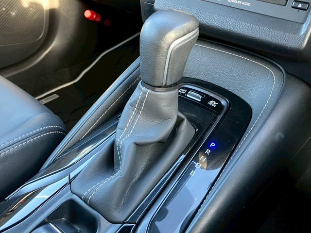 カローラツーリング ハイブリッド　ダブルバイビー　クリアランスソナー　純正ＤＰオーディオ　バックカメラ　ＬＥＤヘッドライト　オートライト　オートハイビーム　ＡＣＣ　ヘッドアップＤＰ　ＥＴＣ２．０　ドラレコ　フルセグ　Ｂｌｕｅｔｏｏｔｈ　ＵＳＢ　ＤＶＤ（12枚目）