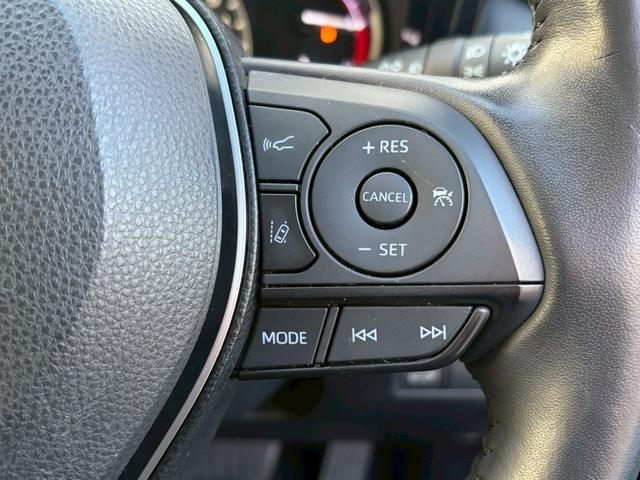 �y�`�b�b�z��葬�x�ł̏��q�͂������A�O���̎ԗ��Ƃ̋��������ɕۂ��Ȃ��玩���ŉ��������s���܂��B�������H���s���ɂ͑�ϊ������@�\�ł��B