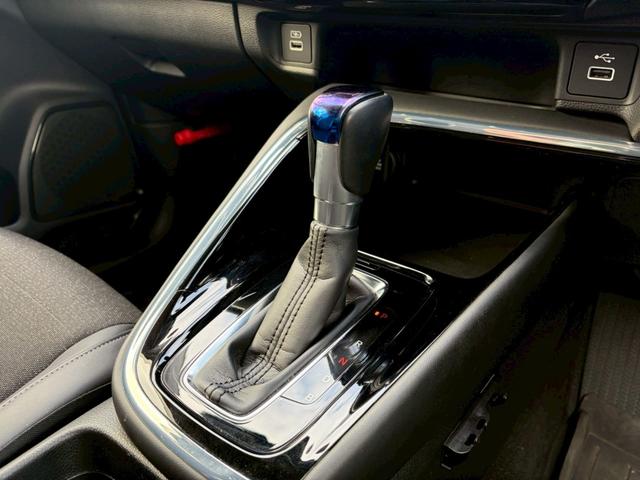 �y�V�t�g���o�[�z��ڂŕ����鑀�삵�₷�������ڂƎ�ɂȂ��ރf�U�C���ł��I