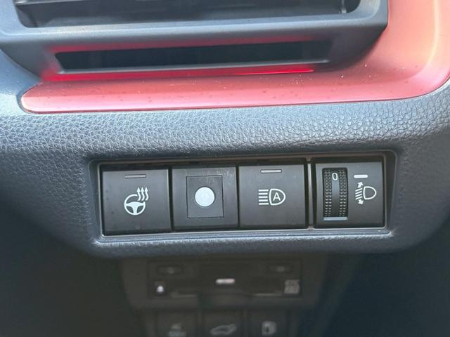 プリウス Ｚ　クリアランスソナー　純正ナビ　全周囲カメラ　アダプティブクルーズコントロール　デジタルインナーミラー　ブラインドスポットモニター　パワーバックドア　シートヒーター　シートベンチレーション　ＥＴＣ２．０（17枚目）