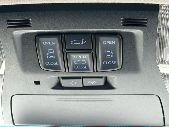 ヴェルファイアハイブリッド ＺＲ　純正１０インチナビ　サンルーフ　両側電動スライドドア　パワーバックドア　バックモニター　リアオートエアコン　アダプティブクルーズコントロール　Ｂｌｕｅｔｈｏｏｔｈ　ＤＶＤ　ＥＴＣ　クリアランスソナー（17枚目）