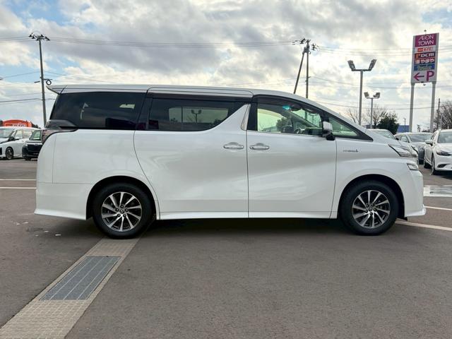 ヴェルファイアハイブリッド ＺＲ　純正１０インチナビ　サンルーフ　両側電動スライドドア　パワーバックドア　バックモニター　リアオートエアコン　アダプティブクルーズコントロール　Ｂｌｕｅｔｈｏｏｔｈ　ＤＶＤ　ＥＴＣ　クリアランスソナー（22枚目）