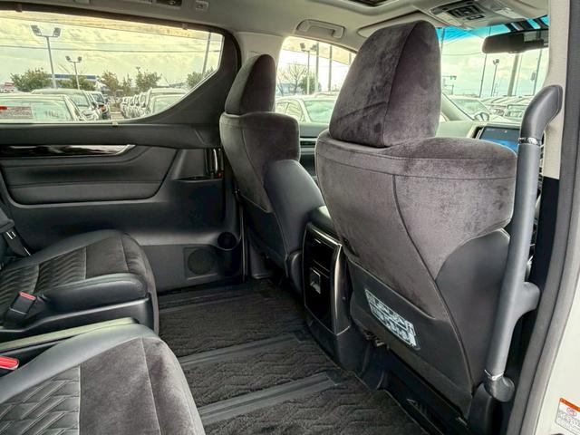 ヴェルファイアハイブリッド ＺＲ　純正１０インチナビ　サンルーフ　両側電動スライドドア　パワーバックドア　バックモニター　リアオートエアコン　アダプティブクルーズコントロール　Ｂｌｕｅｔｈｏｏｔｈ　ＤＶＤ　ＥＴＣ　クリアランスソナー（26枚目）