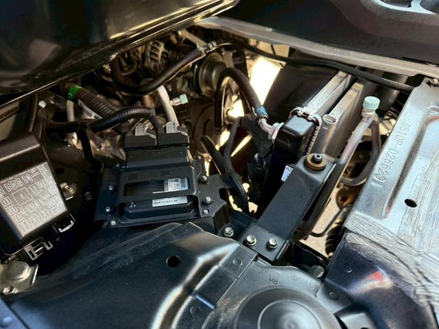 ハイゼットトラック ジャンボＳＡＩＩＩｔ　Ｐａｎａｓｏｎｉｃ７インチナビ　衝突軽減ブレーキ　横滑り防止装置　レベライザー　ＬＥＤ荷台作業灯　シートカバー　純正ステアリング付き　Ｂｌｕｅｔｈｏｏｔｈ　フルセグＴＶ　スペアキー　フォグランプ（21枚目）