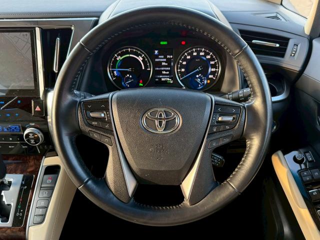 アルファードハイブリッド Ｘ　モデリスタフルエアロ　Ｃａｒｒｏｚｚｅｒｉａ１０インチナビ　Ｃａｒｒｏｚｚｅｒｉａ１２．３型フリップダウンモニター　デジタルインナーミラー　寒冷地仕様　ＢＳＭ　両側電動スライドドア　ドラレコ　ＥＴＣ（9枚目）
