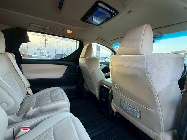 アルファードハイブリッド Ｘ　モデリスタフルエアロ　Ｃａｒｒｏｚｚｅｒｉａ１０インチナビ　Ｃａｒｒｏｚｚｅｒｉａ１２．３型フリップダウンモニター　デジタルインナーミラー　寒冷地仕様　ＢＳＭ　両側電動スライドドア　ドラレコ　ＥＴＣ（28枚目）