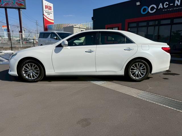 マークＸ ２５０Ｇ　Ｆｏｕｒ　イエローレーベル　４ＷＤ　純正ナビ　バックカメラ　クルーズコントロール　ＬＥＤヘッドライト　フォグランプ　オートライト　ＭＴモード　ステアリングスイッチ　フルセグ　Ｂｌｕｅｔｏｏｔｈ　パワーシート　スマートキー　ＥＴＣ（5枚目）