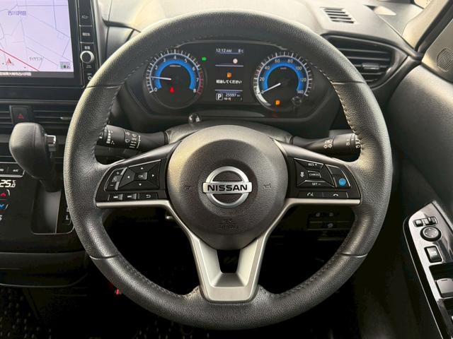 �y�`�b�b�z��葬�x�ł̏��q�͂������A�O���̎ԗ��Ƃ̋��������ɕۂ��Ȃ��玩���ŉ��������s���܂��B�������H���s���ɂ͑�ϊ������@�\�ł��B