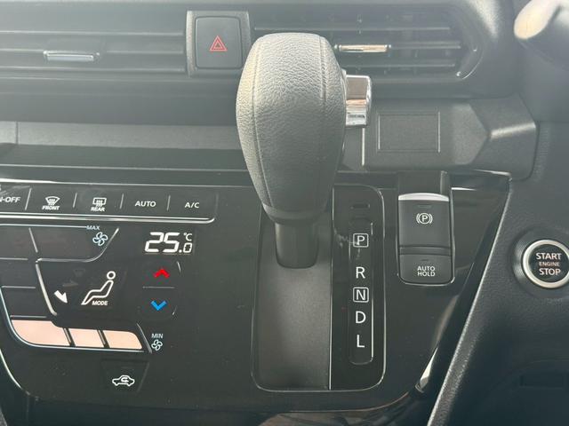 �y�V�t�g���o�[�z��ڂŕ����鑀�삵�₷�������ڂƎ�ɂȂ��ރf�U�C���ł��I