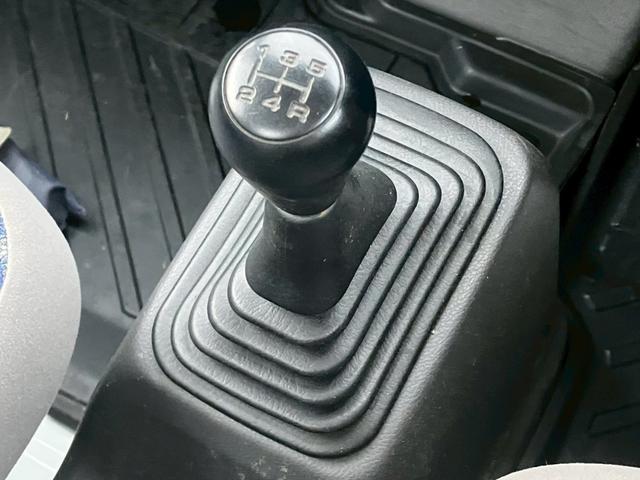 アクティトラック ＳＤＸ　４ＷＤ　ＭＴ車　ハロゲンヘッドライト　マニュアルエアコン　運転席エアバック　荷台ランプ　ＦＭ・ＰＭラジオ　純正スチールホイール（10枚目）