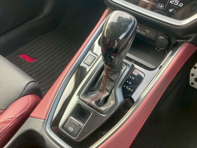 �y�V�t�g���o�[�z��ڂŕ����鑀�삵�₷�������ڂƎ�ɂȂ��ރf�U�C���ł��I