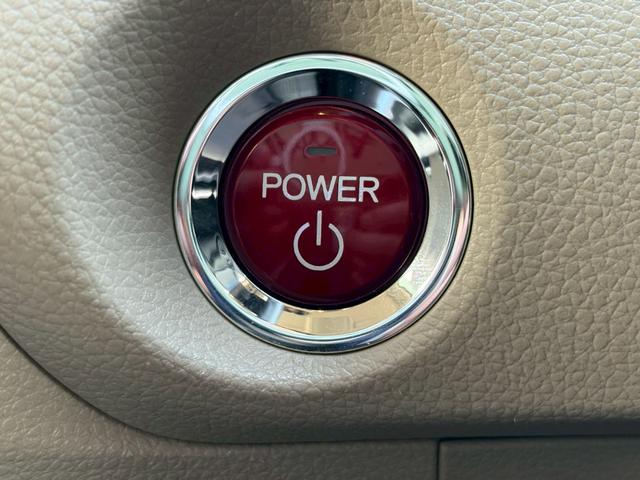 �y�X�}�[�g�L�[�z�o�b�N��|�P�b�g�ɓ��ꂽ�܂܂ł��h�A�̊J���߂��\�ȃX�}�[�g�L�[�𑕔��B�G���W���̃I���E�I�t�����J�M�����o���K�v����������Ƃ��Ă��֗��ł���