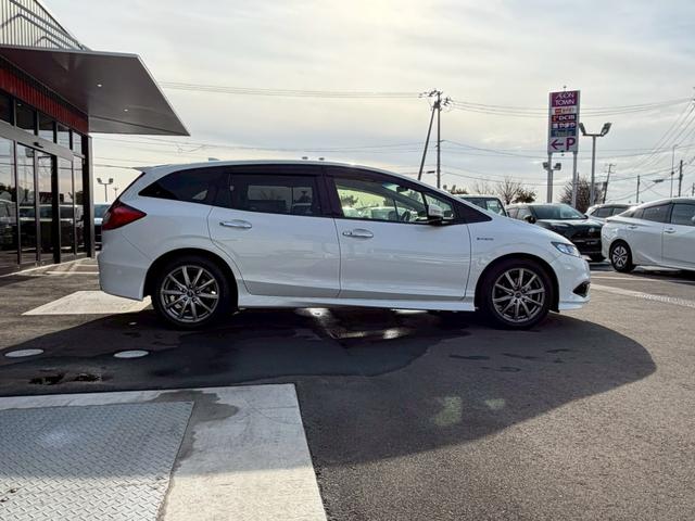 �����Ă���X�^�b�t�́A���ÎԔ̔��Ɍg����Ă����X�^�b�t�΂���Ȃ̂ŎԂ̒m����A�h�o�C�X�͂��C�����������B�u�����Ă悩�����v�u����Ċy�����v�Ǝv������̂��񋟂����񑩂��܂��I