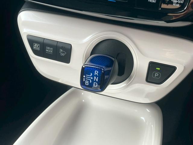 �y�V�t�g���o�[�z��ڂŕ����鑀�삵�₷�������ڂƎ�ɂȂ��ރf�U�C���ł��I