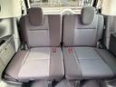 【リアシート】広々としているので後部座席の方も快適にドライブができます♪
