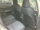 【リアシート】広々としているので後部座席の方も快適にドライブができます♪