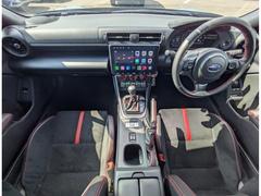 【整備工場完備】ご安心してお乗り頂くため環境を整えております。お車の定期メンテナンスの他、車検やタイヤ交換などもお任せください！ 2