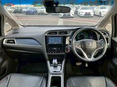 【整備工場完備】ご安心してお乗り頂くため環境を整えております。お車の定期メンテナンスの他、車検やタイヤ交換などもお任せください！ 2