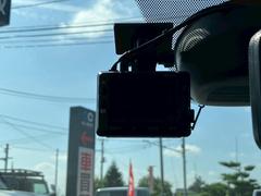 �ڥɥ饤�֥쥳�������۰��֤˼���դ��뤳�ȤǱ����Ȳ�����Ͽ���Ƥ����ɥ饤�֥쥳�������ϡ����Τκݤ˳Τ��ʾڵ�ǽ�Ϥ�ȯ�����Ƥ���ޤ��� 7