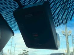 �ڥɥ饤�֥쥳�������۰��֤˼���դ��뤳�ȤǱ����Ȳ�����Ͽ���Ƥ����ɥ饤�֥쥳�������ϡ����Τκݤ˳Τ��ʾڵ�ǽ�Ϥ�ȯ�����Ƥ���ޤ��� 6