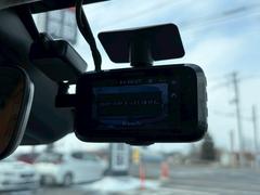 �ڥɥ饤�֥쥳�������۰��֤˼���դ��뤳�ȤǱ����Ȳ�����Ͽ���Ƥ����ɥ饤�֥쥳�������ϡ����Τκݤ˳Τ��ʾڵ�ǽ�Ϥ�ȯ�����Ƥ���ޤ��� 5