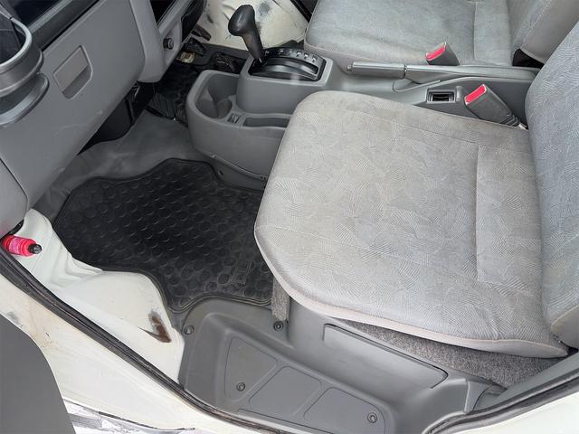 クリッパートラック ＳＤ　オートマチック４ＷＤエアコンパワステタイミングベルト交換済みパートタイム四駆（3枚目）