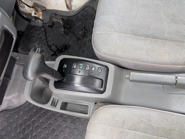 クリッパートラック ＳＤ　オートマチック４ＷＤエアコンパワステタイミングベルト交換済みパートタイム四駆（6枚目）