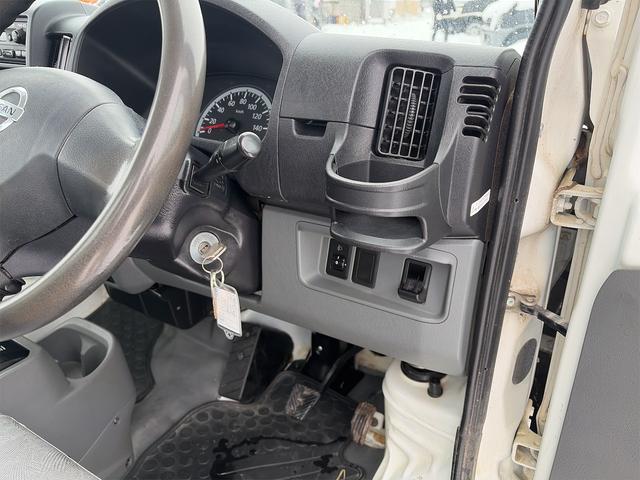 クリッパートラック ＳＤ　オートマチック４ＷＤエアコンパワステタイミングベルト交換済みパートタイム四駆（11枚目）