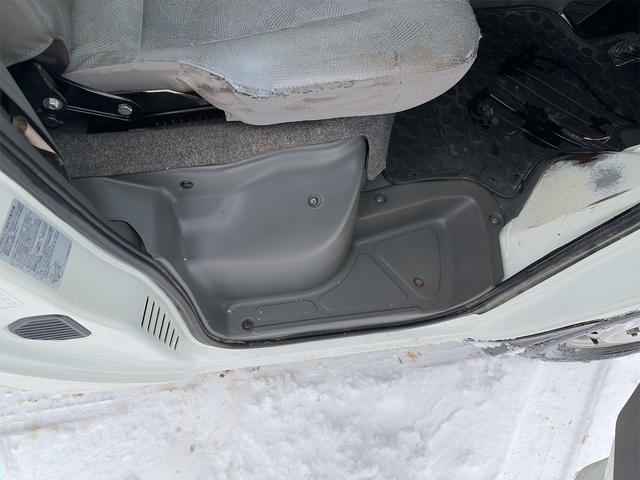 クリッパートラック ＳＤ　オートマチック４ＷＤエアコンパワステタイミングベルト交換済みパートタイム四駆（13枚目）