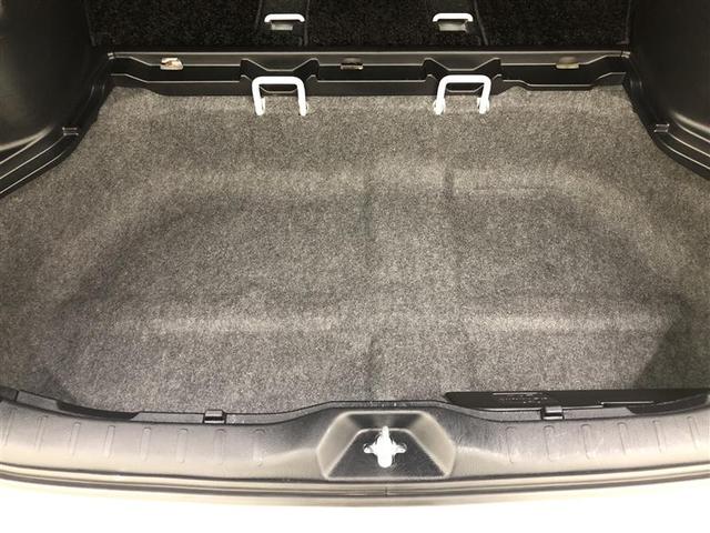 ノア Ｓｉ　ダブルバイビーＩＩ　フルセグ　メモリーナビ　ＤＶＤ再生　ミュージックプレイヤー接続可　バックカメラ　衝突被害軽減システム　ＥＴＣ　両側電動スライド　ＬＥＤヘッドランプ　ウオークスルー　乗車定員８人　３列シート　フルエアロ（15枚目）