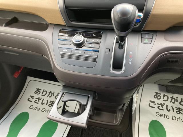 G 両側パワスラ ETC Bカメラ Bluetooth DVD再生 3列シート(32枚目)
