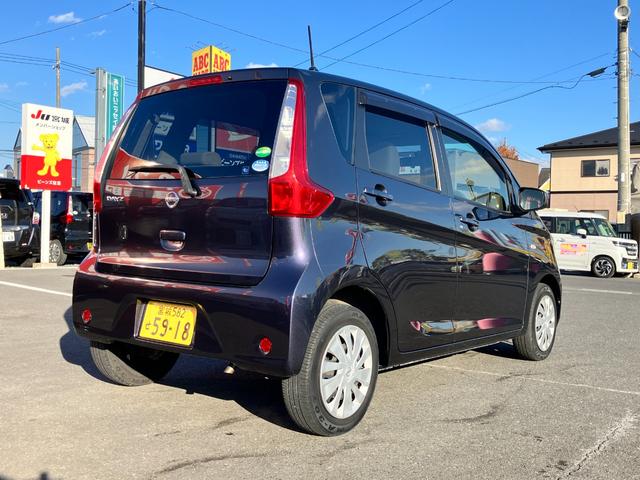 デイズ Ｊ　ＣＤチューナー　ハロゲンヘッドライト　マニュアルエアコン　キーレスエントリー（8枚目）